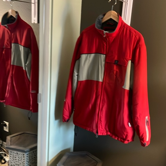 1 hour sale. Abercrombie & Fitch, mens ski jacket, large, red - Picture 1 of 9